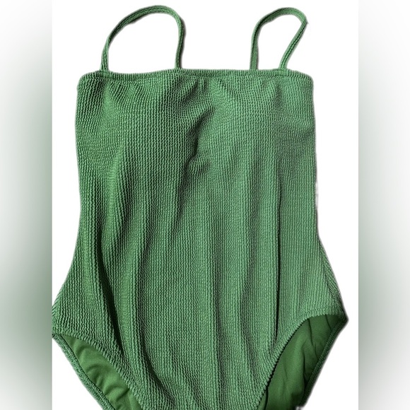 Shade & Shore - Women's Pucker Textured Medium Coverage One Piece Green M - Picture 4 of 9